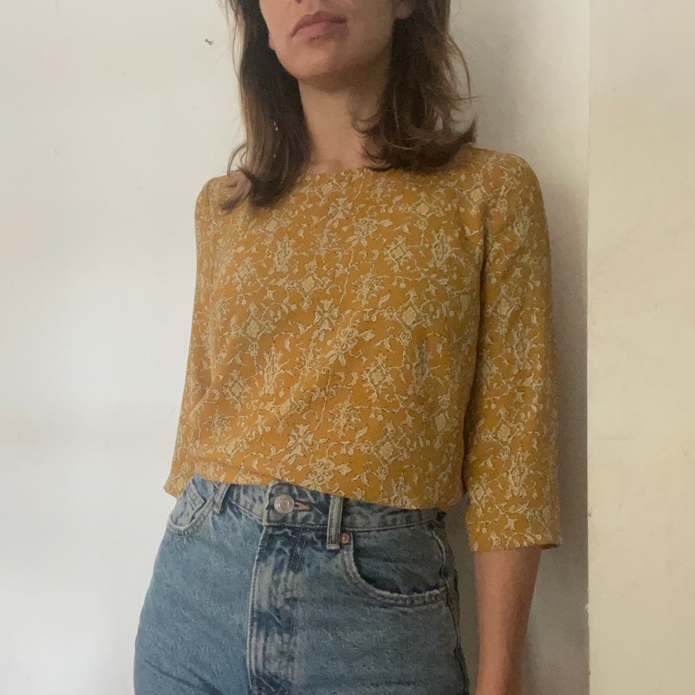 HD Paris mustard floral top size 2